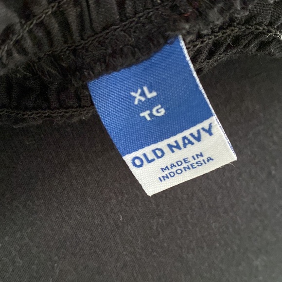 Old Navy Baby Doll Top with cap sleeves - Picture 6 of 7